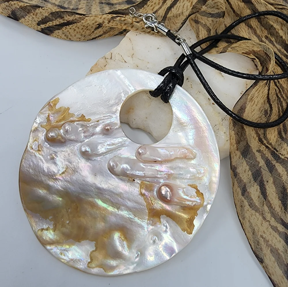 ❤️ Natural Raw Genuine Mother of Pearl Jewelry Tropical Shell Large Pendant